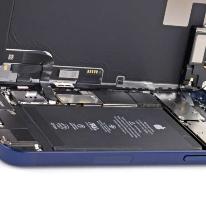 iPhone12のバッテリー交換も即日できます　富山市のiPhone修理iLABO